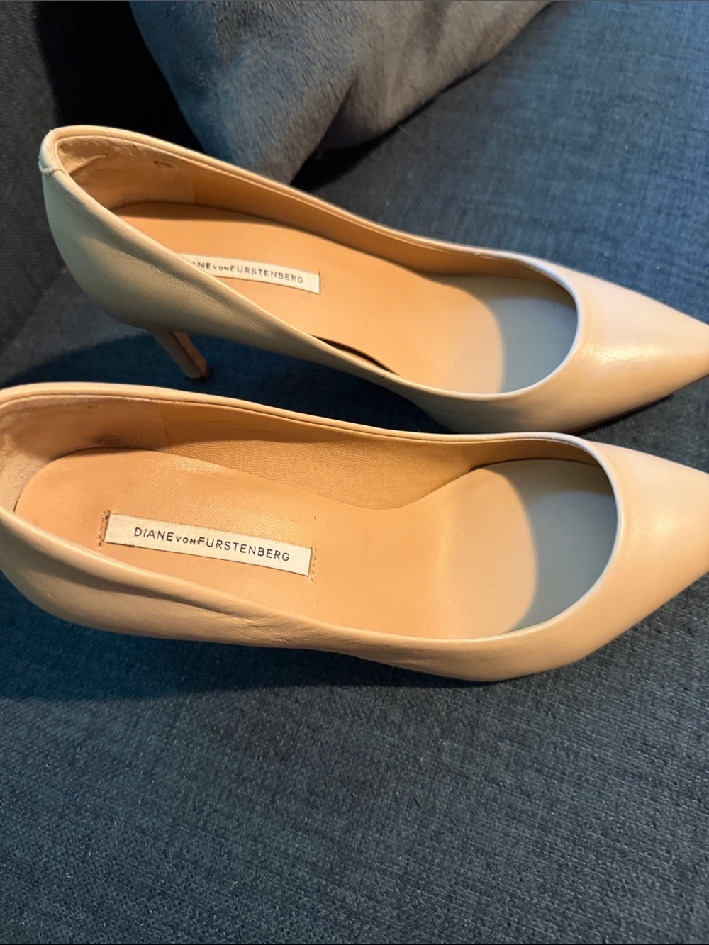 Diane von Furstenberg Beige Leather Pointed-Toe Pumps